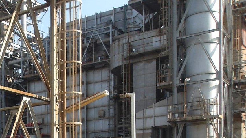 Process structures and pipework at the refinery site covered by the 2026 fin-fan maintenance program